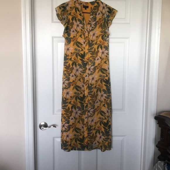 Who What Wear Belted Yellow Floral Dress with ruffle cap sleeves Size S - Picture 2 of 6